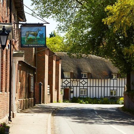 The Greyhound Inn Wantage Esterno foto
