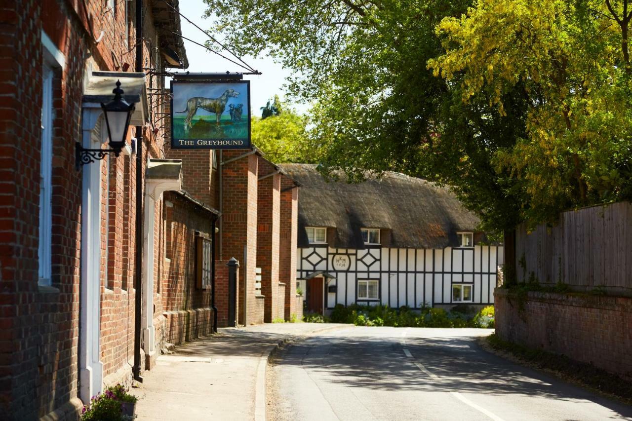 The Greyhound Inn Wantage Esterno foto